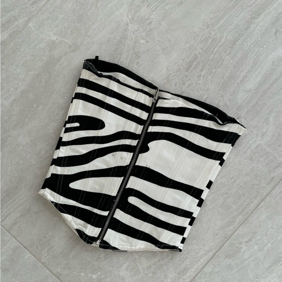 Miaou Zebra Corset - Picture 5 of 5